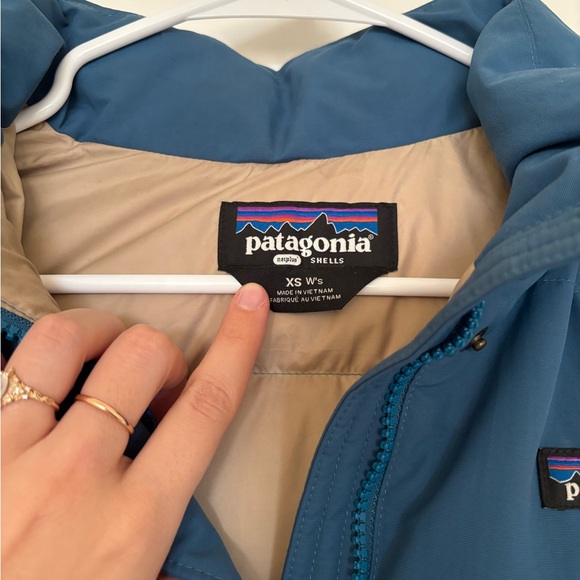 Patagonia Blue Shell Puffer Jacket - Picture 2 of 11